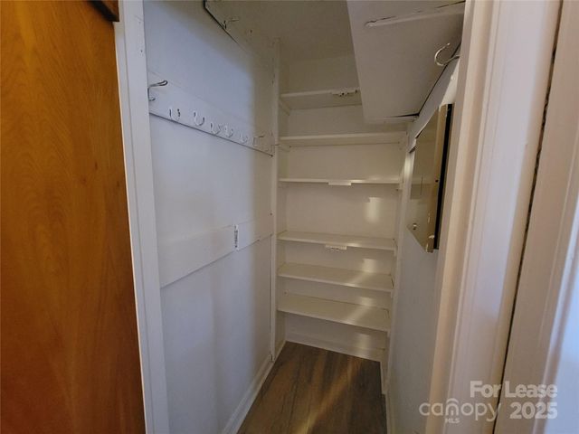 6539 Louglen Circle, Charlotte, NC 28212