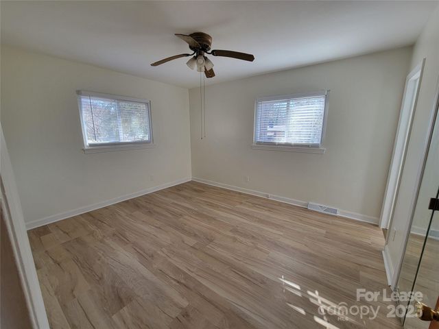 6539 Louglen Circle, Charlotte, NC 28212