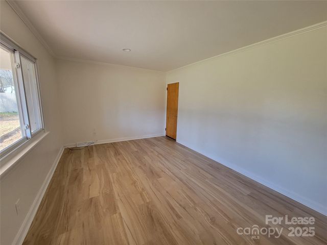 6539 Louglen Circle, Charlotte, NC 28212