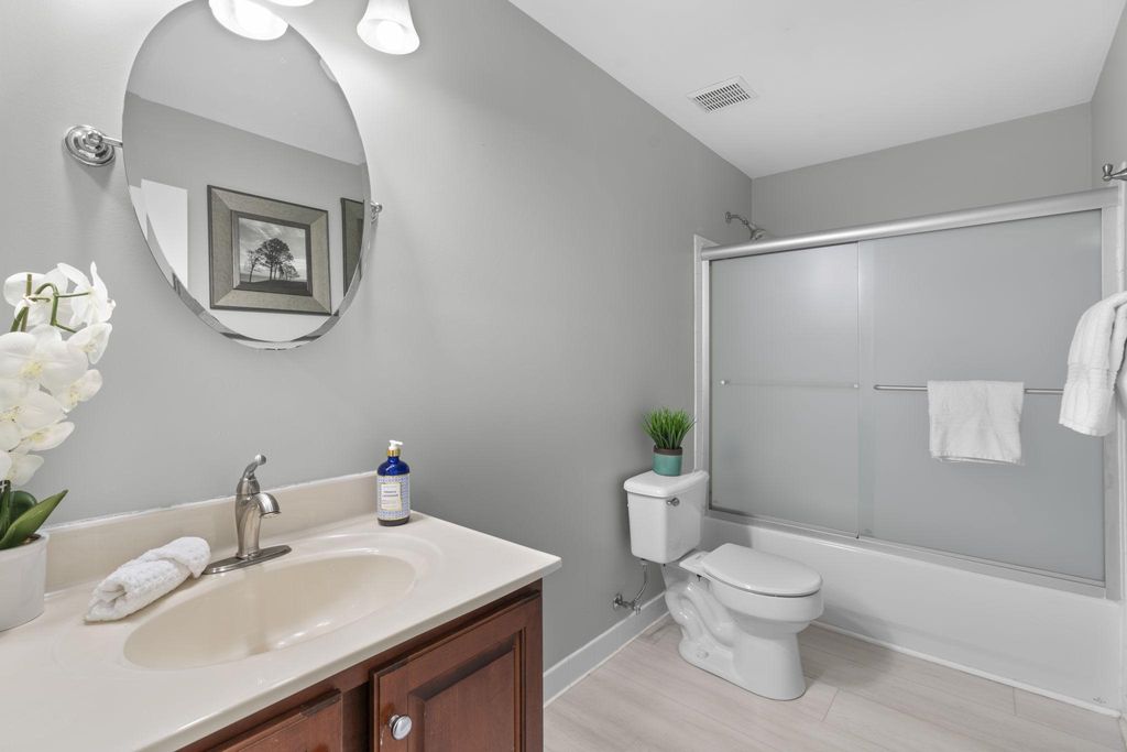 Image 41 of property listing at 7144 ELK MAR DR S, Elkridge, MD 21075
