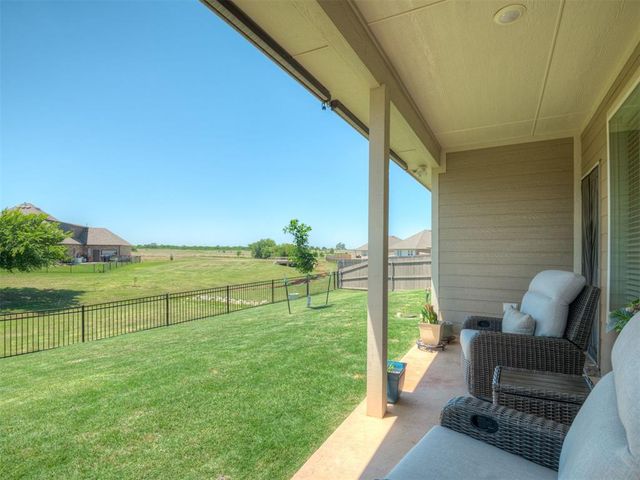 9060 NW 149th Terrace, Yukon, OK 73099