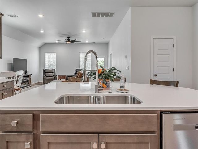 9060 NW 149th Terrace, Yukon, OK 73099
