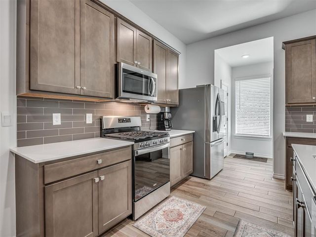 9060 NW 149th Terrace, Yukon, OK 73099