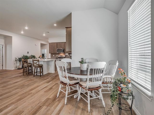 9060 NW 149th Terrace, Yukon, OK 73099