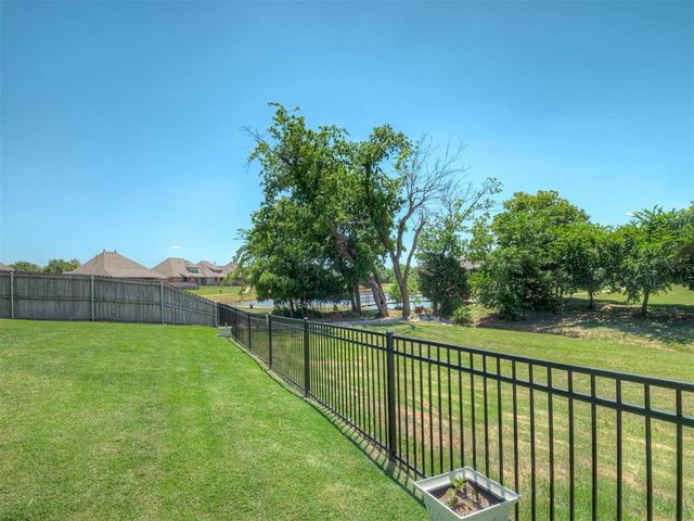 9060 NW 149th Terrace, Yukon, OK 73099