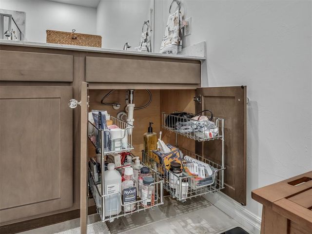 9060 NW 149th Terrace, Yukon, OK 73099