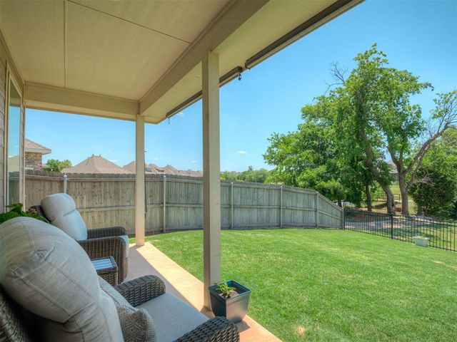 9060 NW 149th Terrace, Yukon, OK 73099