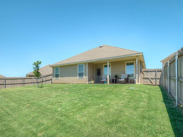 9060 NW 149th Terrace, Yukon, OK 73099