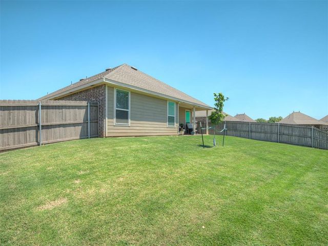 9060 NW 149th Terrace, Yukon, OK 73099