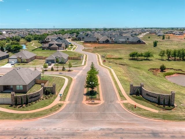 9060 NW 149th Terrace, Yukon, OK 73099