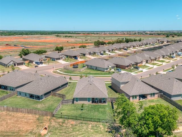 9060 NW 149th Terrace, Yukon, OK 73099