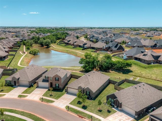 9060 NW 149th Terrace, Yukon, OK 73099