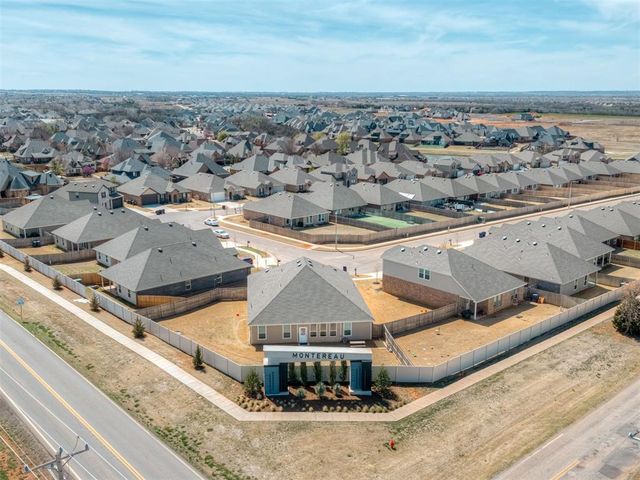 9060 NW 149th Terrace, Yukon, OK 73099