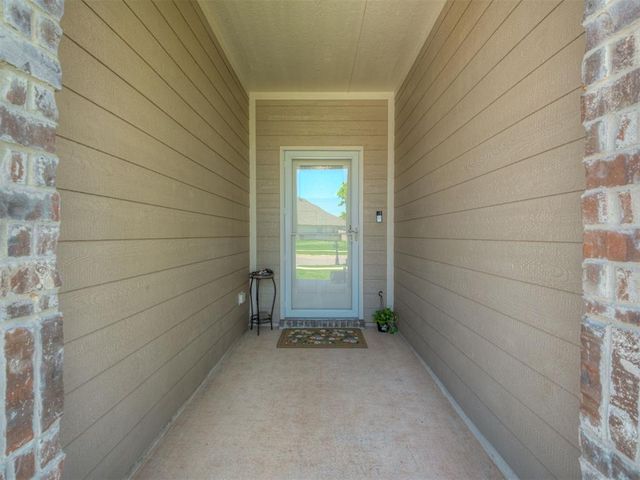 9060 NW 149th Terrace, Yukon, OK 73099