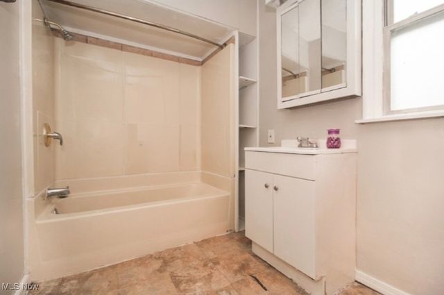 3821 Delmore Road, Cleveland Heights, OH 44121