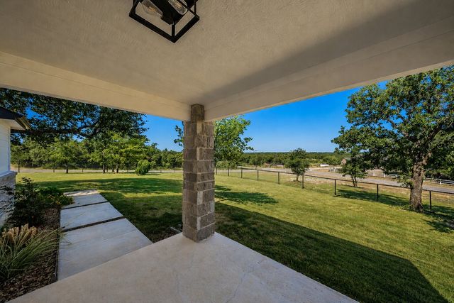 117 Rock Salt Drive, Springtown, TX 76082