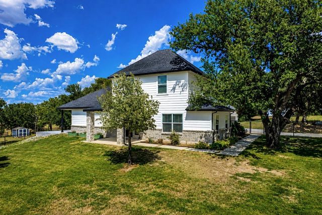 117 Rock Salt Drive, Springtown, TX 76082