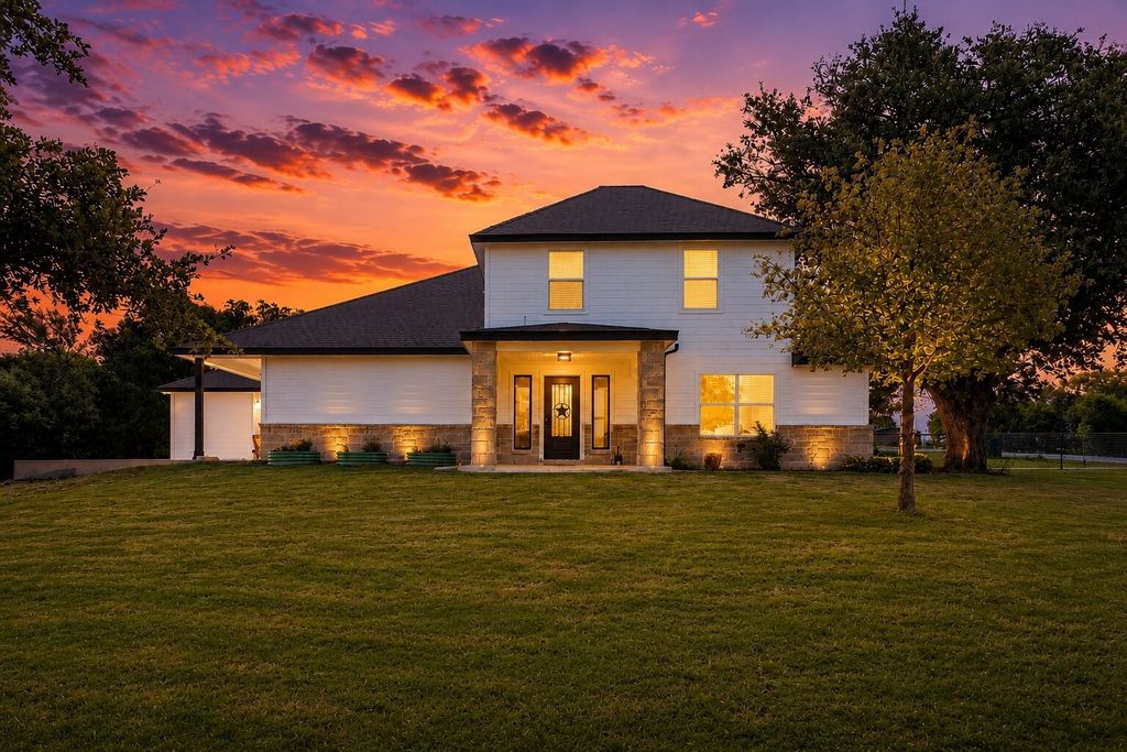 117 Rock Salt Drive, Springtown, TX 76082