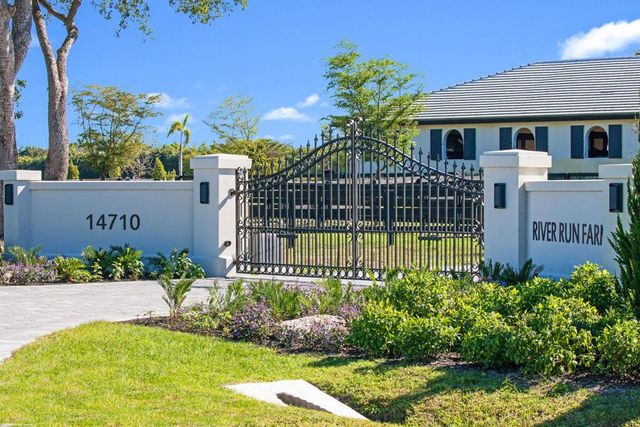14710 Palm Beach Point Boulevard, Wellington, FL 33414
