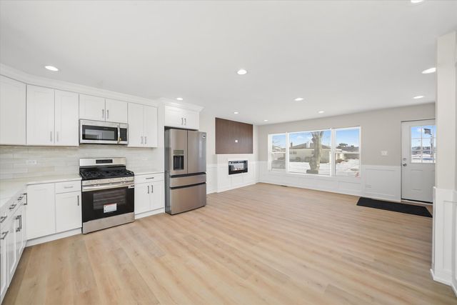 17060 Louis Avenue, South Holland, IL 60473