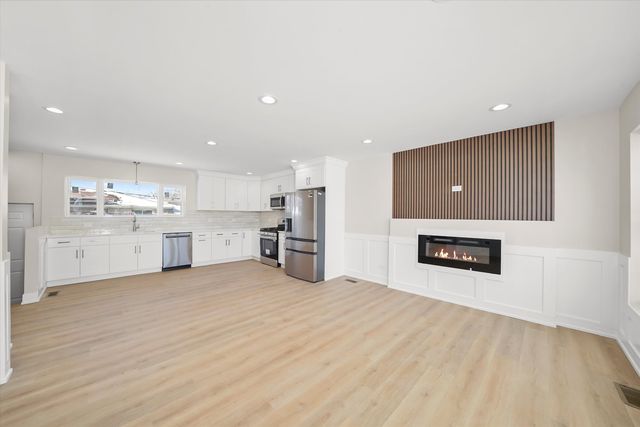 17060 Louis Avenue, South Holland, IL 60473