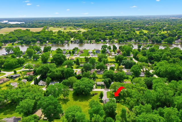 2711 Old Oak Drive, Mchenry, IL 60050