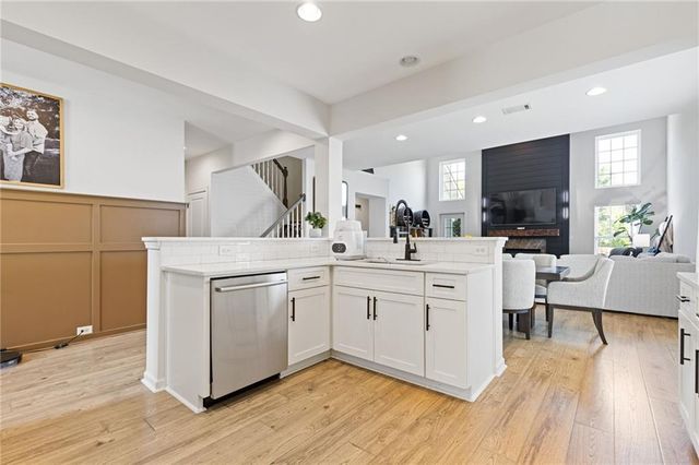 7839 Keepsake Lane, Flowery Branch, GA 30542