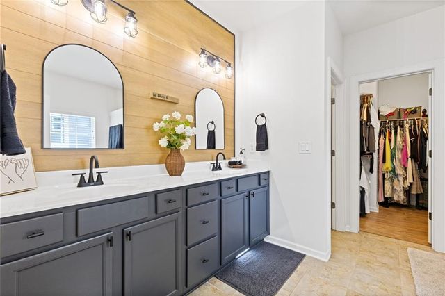 7839 Keepsake Lane, Flowery Branch, GA 30542