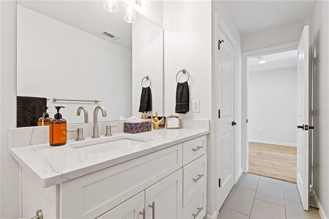 7839 Keepsake Lane, Flowery Branch, GA 30542