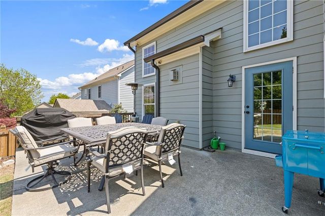 7839 Keepsake Lane, Flowery Branch, GA 30542