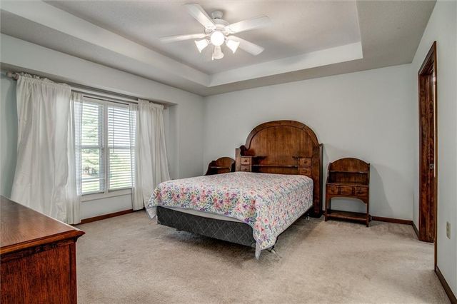 3316 S Victoria Drive, Blue Springs, MO 64015