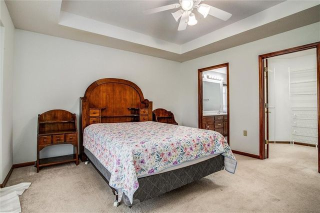 3316 S Victoria Drive, Blue Springs, MO 64015