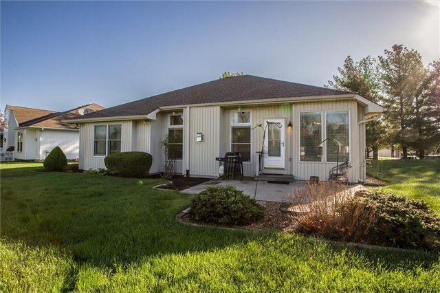 3316 S Victoria Drive, Blue Springs, MO 64015