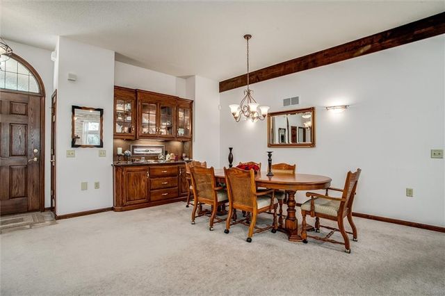 3316 S Victoria Drive, Blue Springs, MO 64015