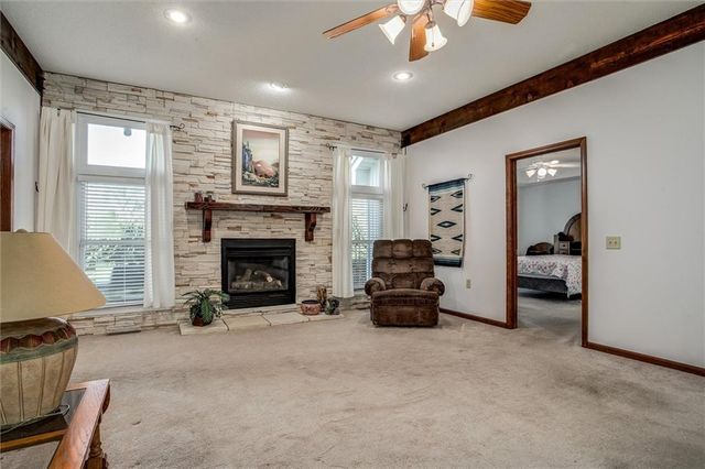 3316 S Victoria Drive, Blue Springs, MO 64015