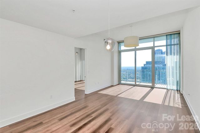 215 Pine Street N 4204, Charlotte, NC 28202