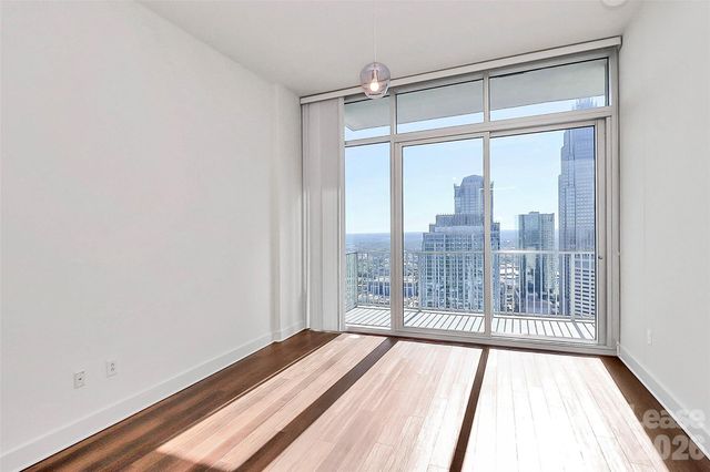 215 Pine Street N 4204, Charlotte, NC 28202