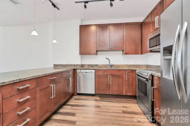 215 Pine Street N 4204, Charlotte, NC 28202