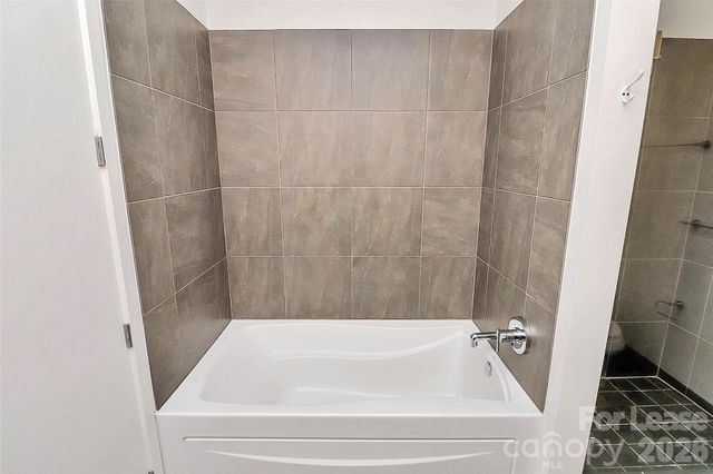 215 Pine Street N 4204, Charlotte, NC 28202