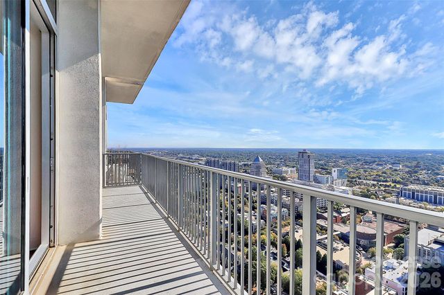 215 Pine Street N 4204, Charlotte, NC 28202