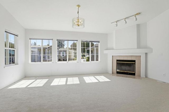 191 E El Camino Real, Mountain View, CA 94040