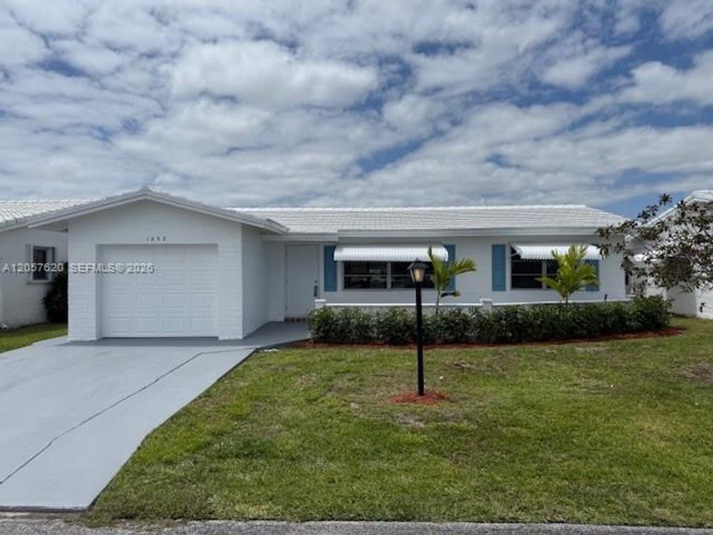 1832 SW 17th Street, Boynton Beach, FL 33426