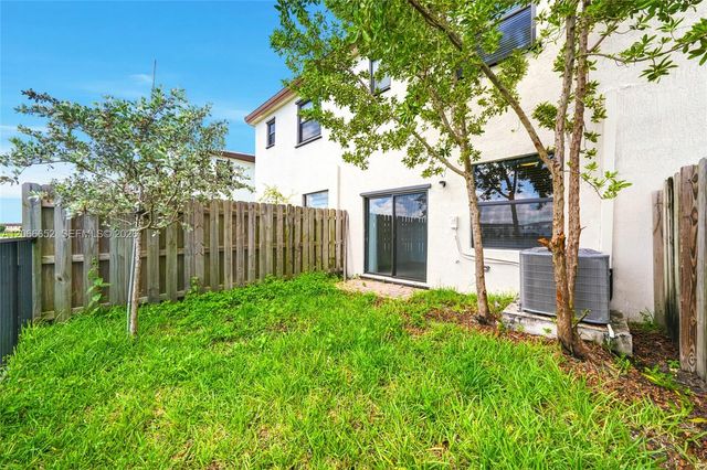 10018 SW 228th Terrace, Miami, FL 33190