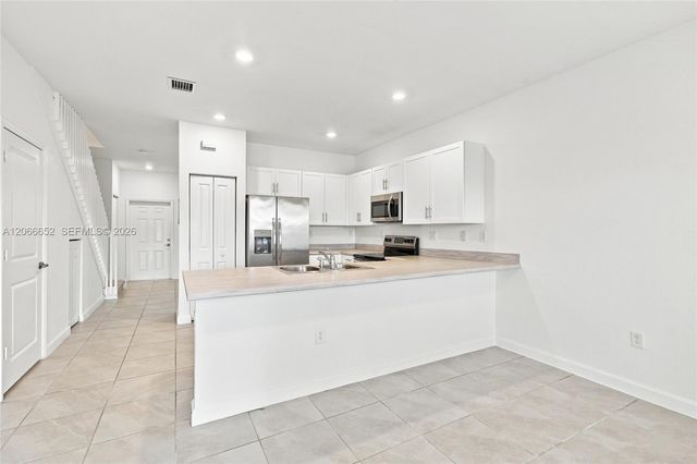 10018 SW 228th Terrace, Miami, FL 33190