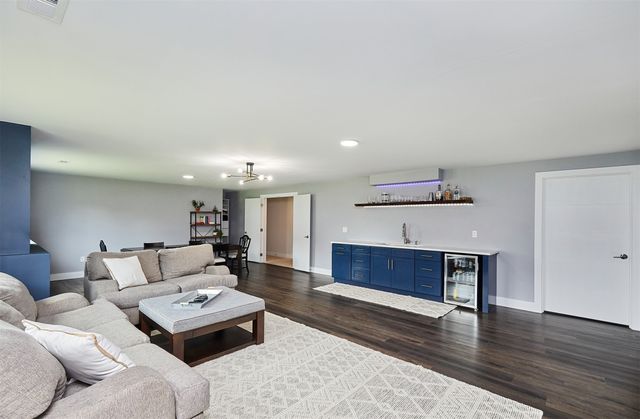 1008 NW Orchard Drive, Ankeny, IA 50023