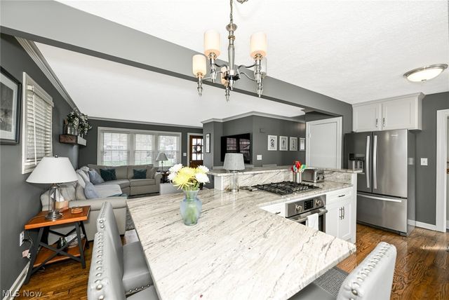 169 Kempton Drive, Berea, OH 44017