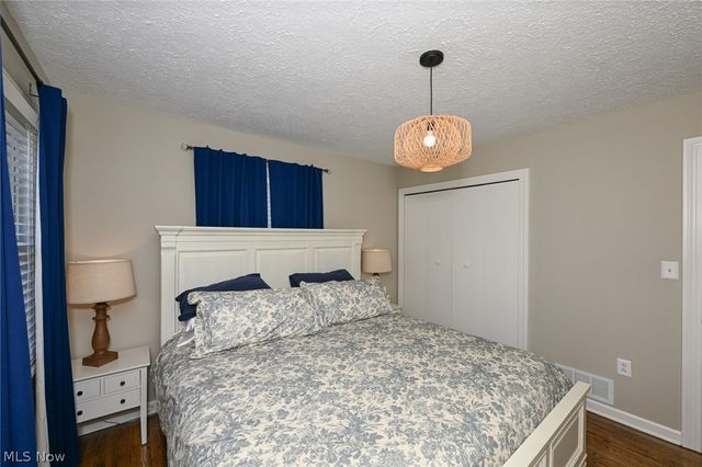 169 Kempton Drive, Berea, OH 44017