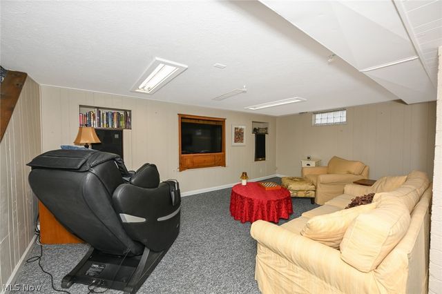 169 Kempton Drive, Berea, OH 44017