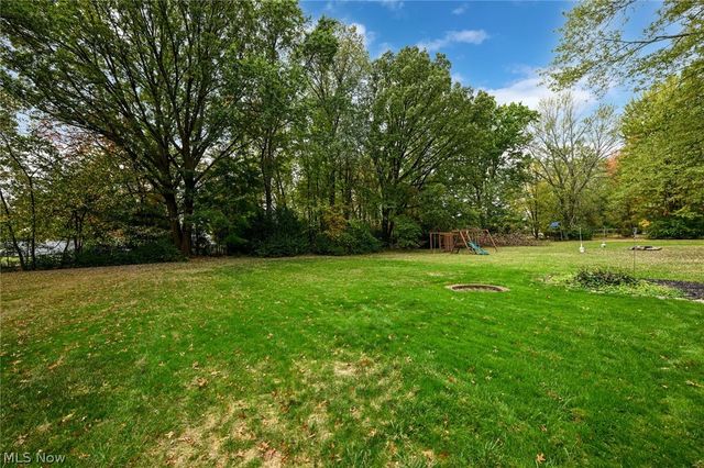 169 Kempton Drive, Berea, OH 44017