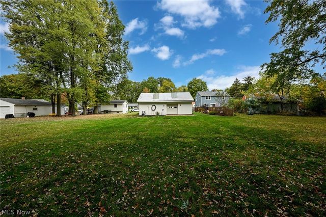 169 Kempton Drive, Berea, OH 44017